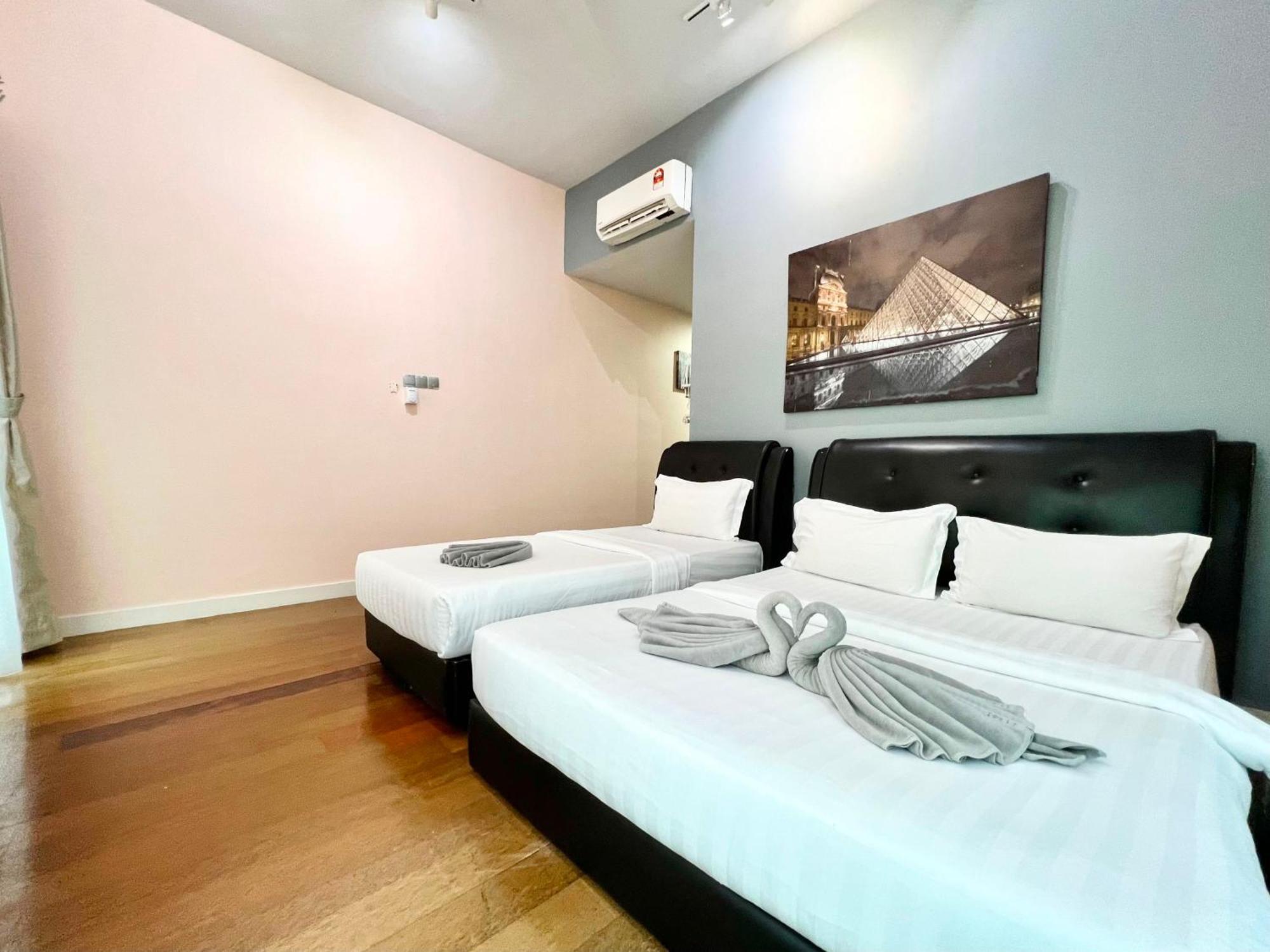 Capital O 90987 The Loft Residences Homestay @ Imago Shopping Mall 2 Kampong Sembulan Eksteriør billede